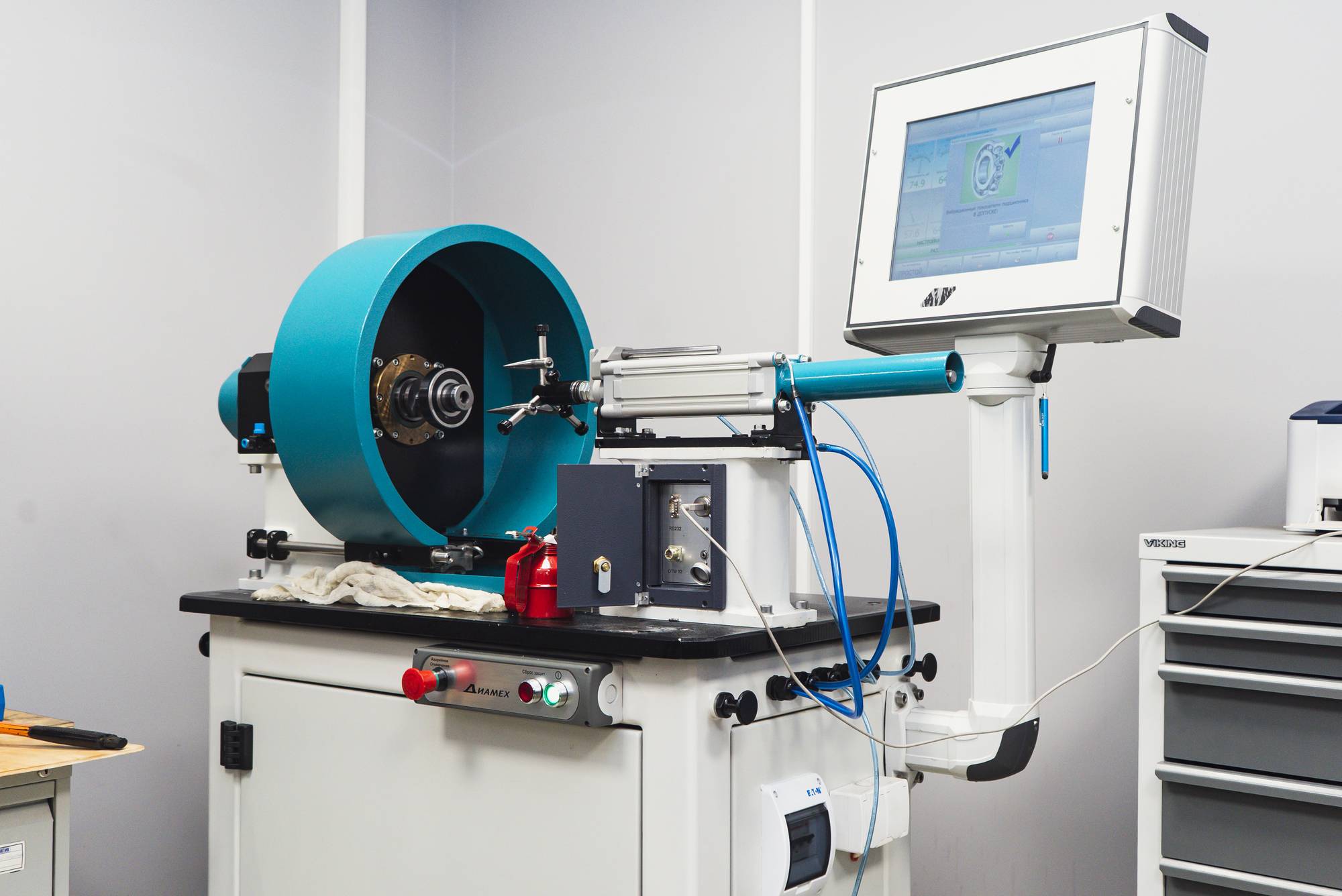 Стенд для измерения вибрации подшипников: важнейший инструмент в лаборатории «ЗПУ»